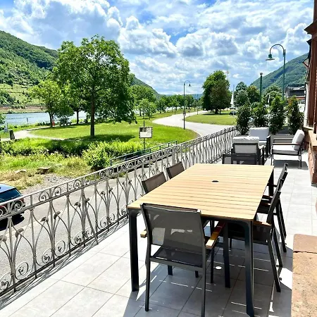Direct Moselle View 200m² 4 Sz 10pers Terrace