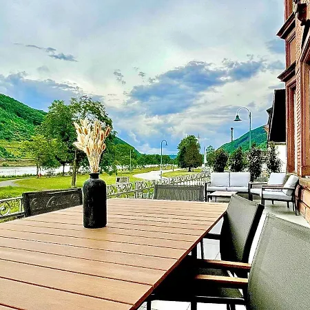 Apartment Direct Moselle View 200m² 4 Sz 10pers Terrace Sankt Aldegund