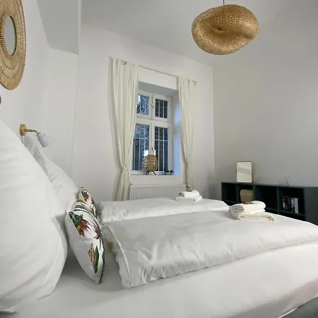 Apartment Direct Moselle View 200m² 4 Sz 10pers Terrace Sankt Aldegund